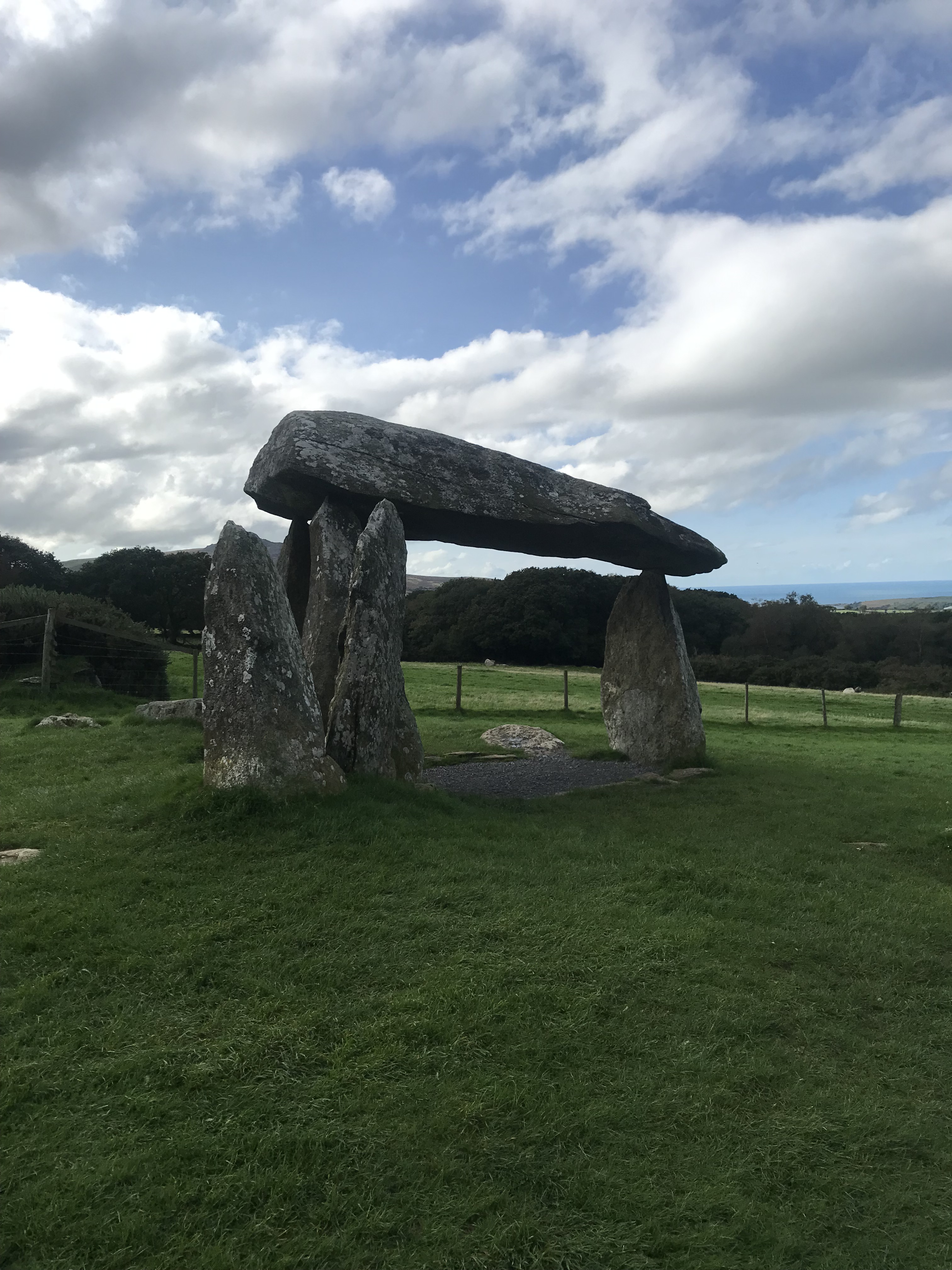 L_Pentre_Ifan_Nevern